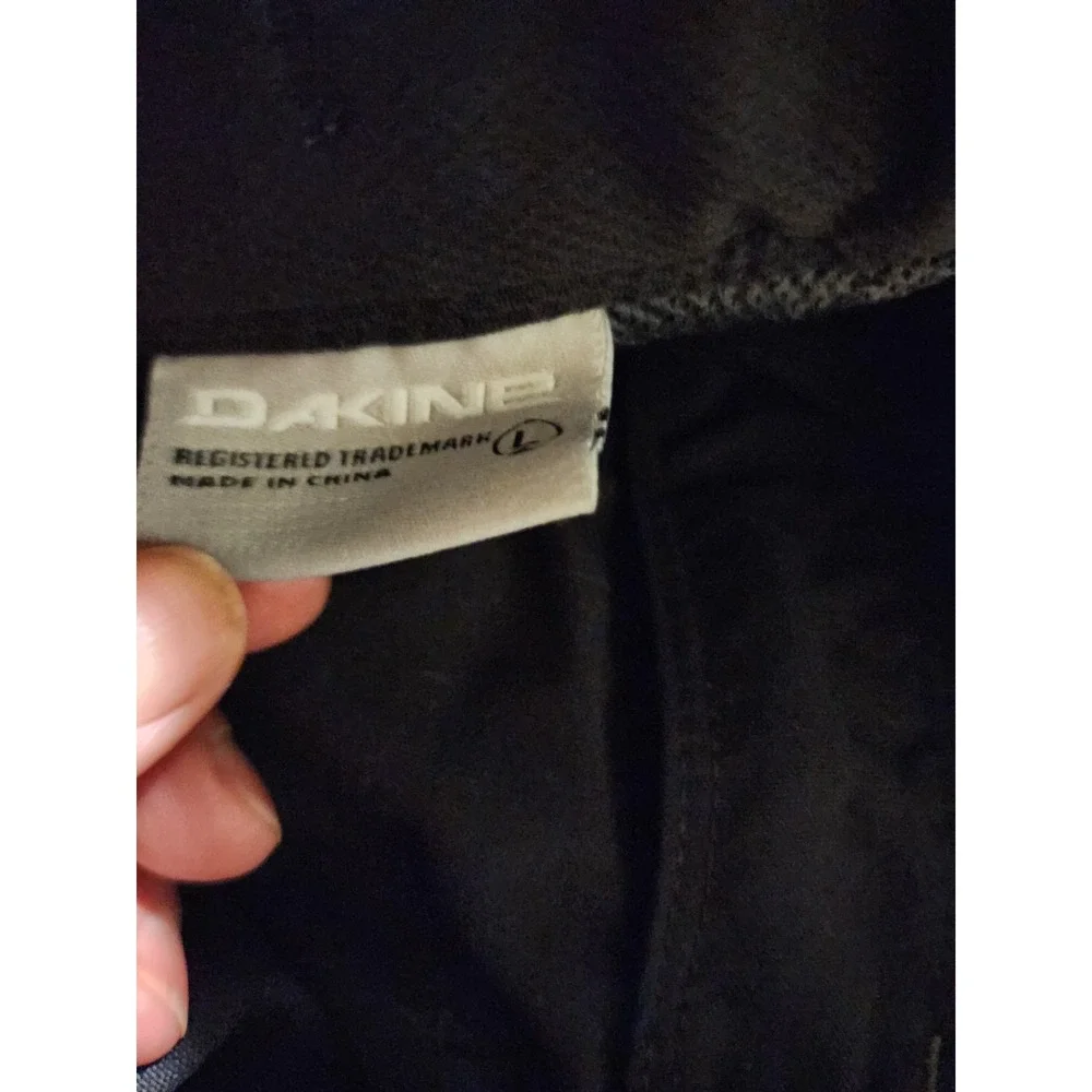 Dakine Men's Mountain Biking Shorts and Liner Black w/Light Grey Graphics Large